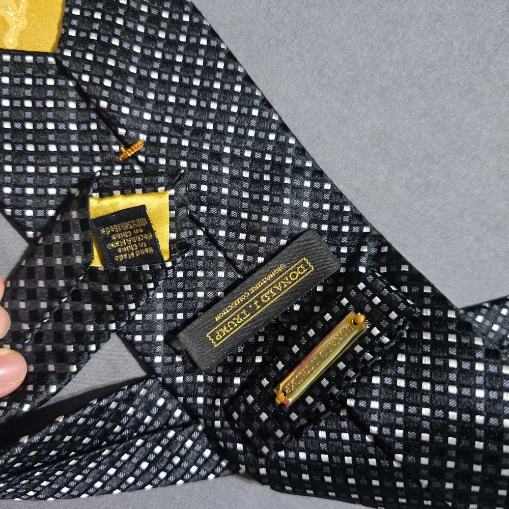 Donald J. Trump Necktie Mens OS Black Silver Geometric Silk Signature Collection